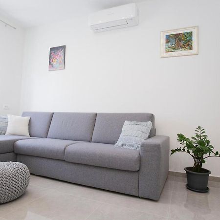Ferienwohnung Triple A Split Exterior foto