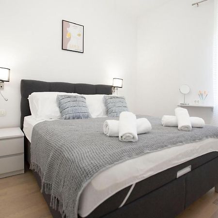 Ferienwohnung Triple A Split Exterior foto