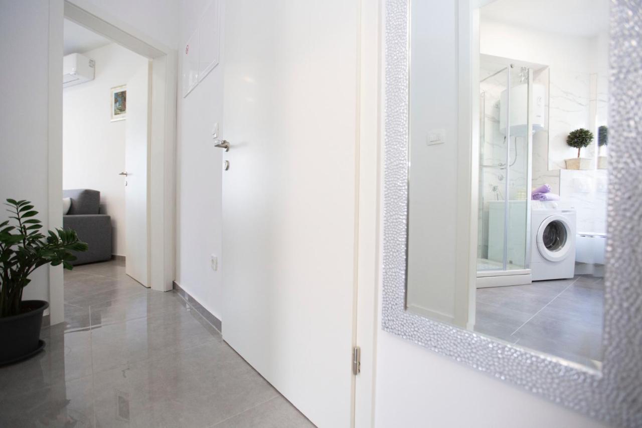Ferienwohnung Triple A Split Exterior foto