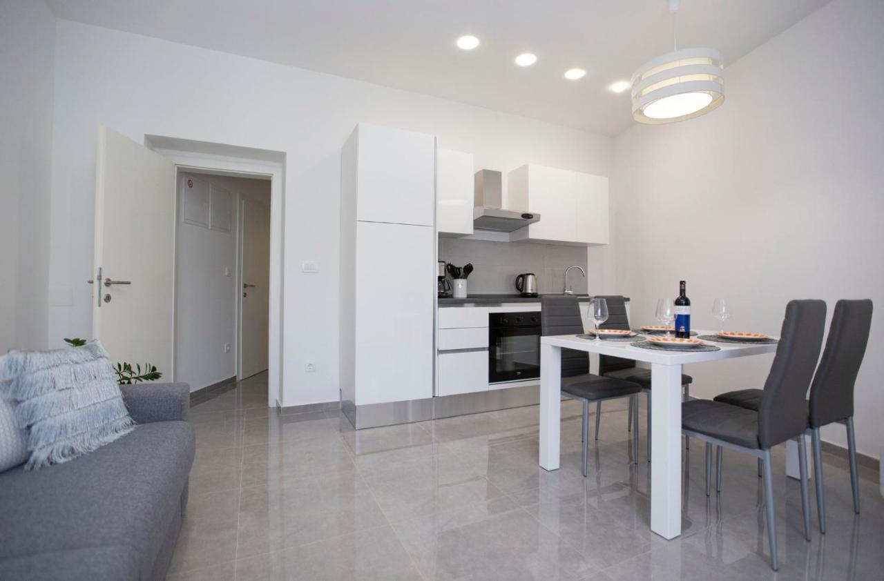 Ferienwohnung Triple A Split Exterior foto